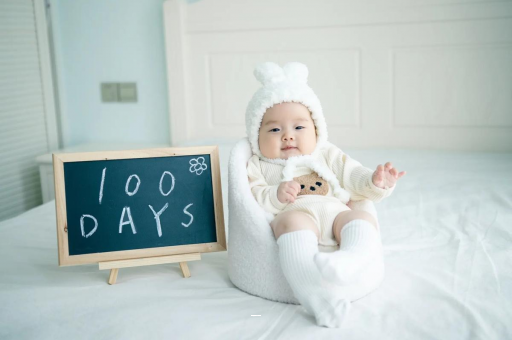 茂名四个月宝宝咬下嘴唇 茂名四个月宝宝咬下嘴唇